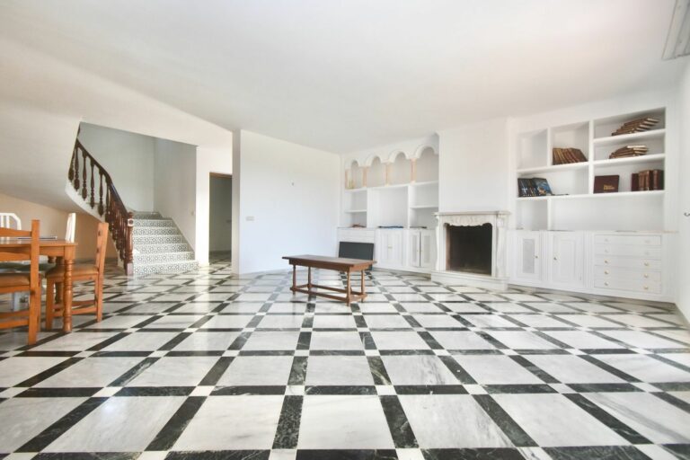 c3e10fc7bc9cf5cf1f8022d8e4e65b0b - 16