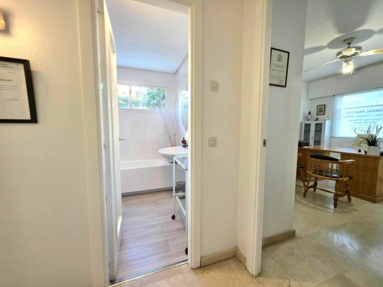 c42bdbc05e56d548c96b15e983f3d6e3 - 12