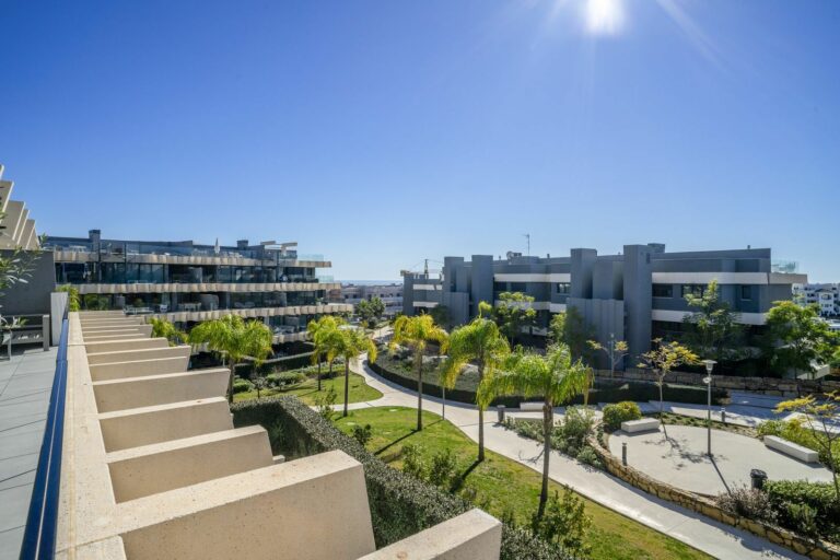 c5817ac37d708b8313369acbbd50179d - 6