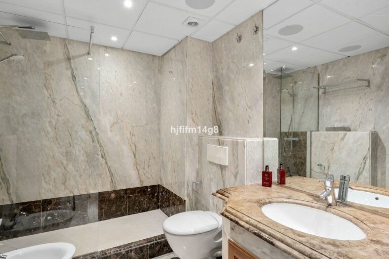 c5e643f7c144c6f4093de167b8f0258d - 14