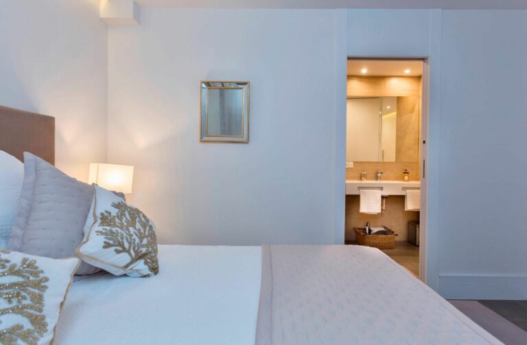 c6b175fa8eaa456cf03aee08aff17c0a - 10