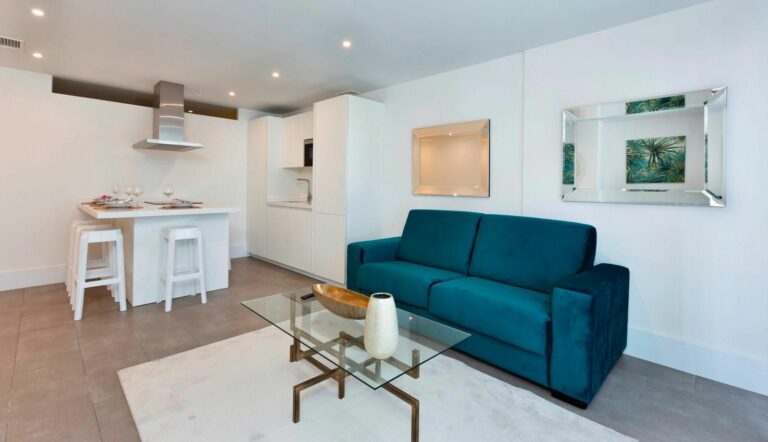 c6b175fa8eaa456cf03aee08aff17c0a - 16