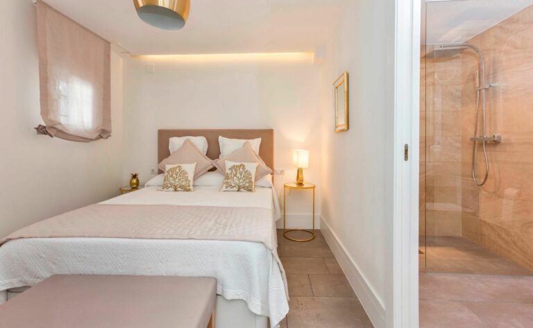 c6b175fa8eaa456cf03aee08aff17c0a - 9