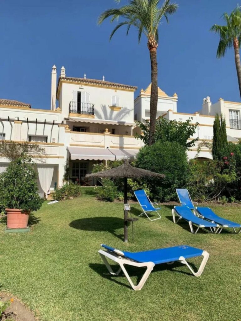 c6bf5535a0d18ee85a6eea1ac09ebcd7 - 4