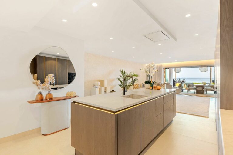 c6cc14bc4e069811200423fbe79f45e3 - 15