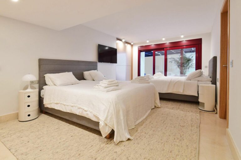 c7ab8ff5789cc8e41e5de2e7a310c642 - 11