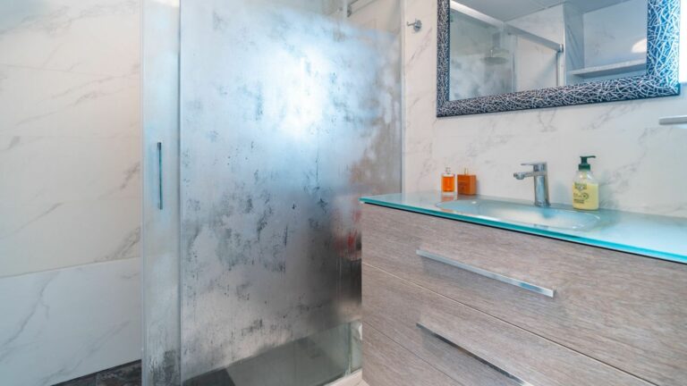 c93f61b4d73da71aa2bc9ee526ee4e8f - 12