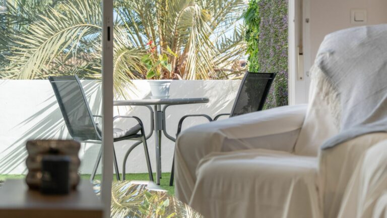 c93f61b4d73da71aa2bc9ee526ee4e8f - 3