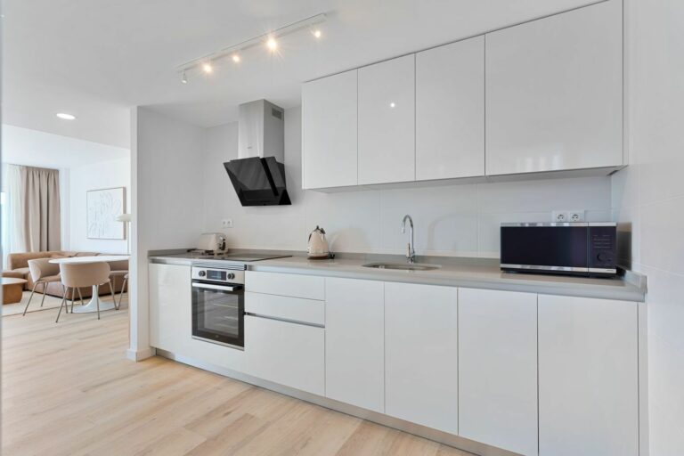 c9d3a93b50a5350bccee722514481cf9 - 12