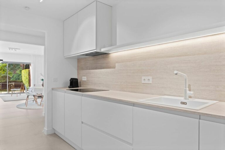 cb10bdc0f9cbf27dd811567792d30d08 - 10