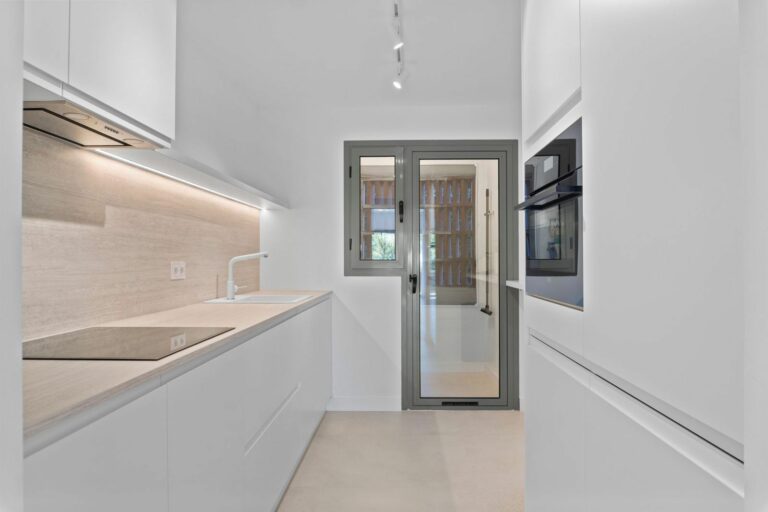 cb10bdc0f9cbf27dd811567792d30d08 - 11