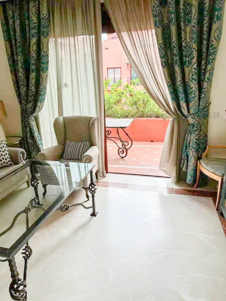 cb24d00cbcd3048d0e196c88b477f0de - 9