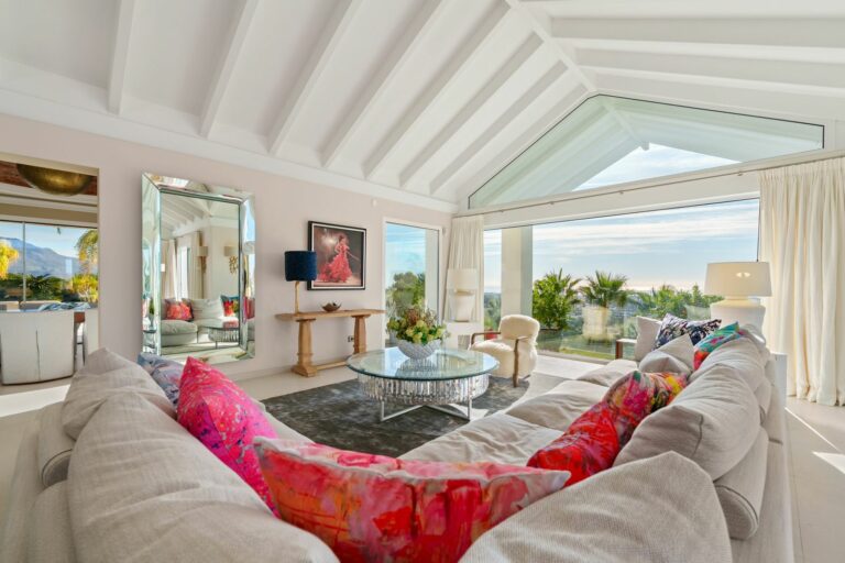 cb4928ff84d74fc344276f4dc5983b15 - 10