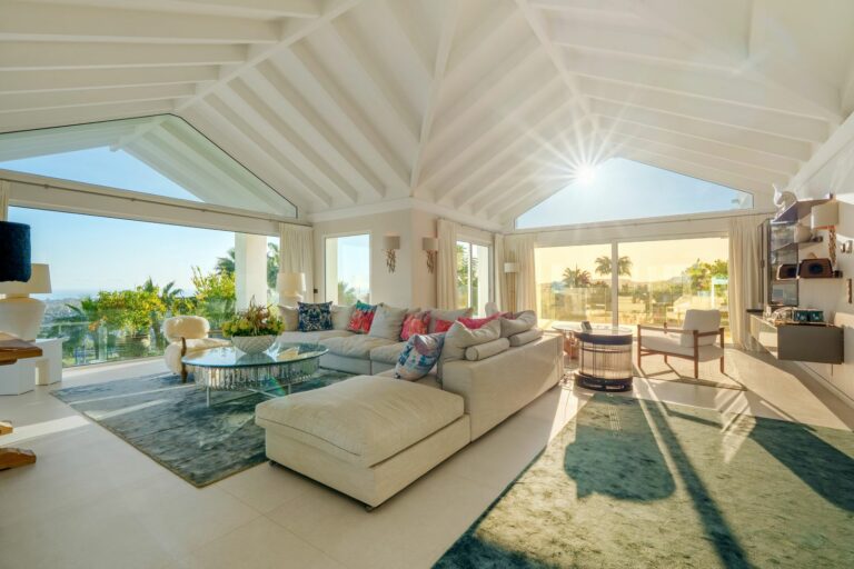 cb4928ff84d74fc344276f4dc5983b15 - 7