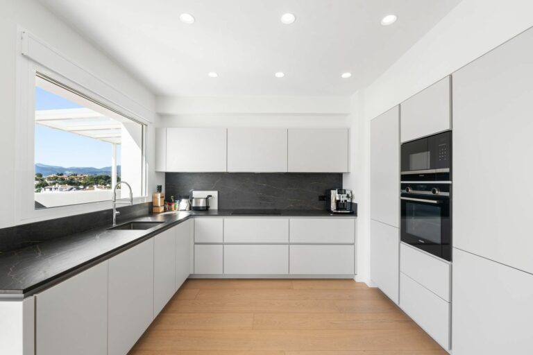 cb4af87dfbeab5b16fc59d45eb26bffd - 12