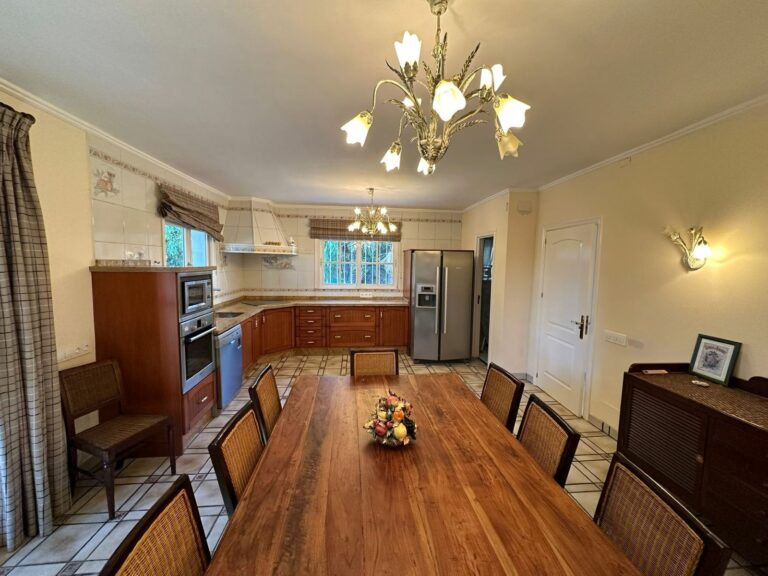 cbe635c0ee89adeb8a2a565fa5c15a36 - 6