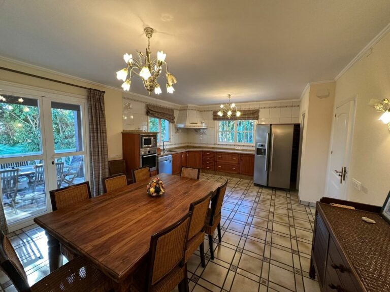 cbe635c0ee89adeb8a2a565fa5c15a36 - 7