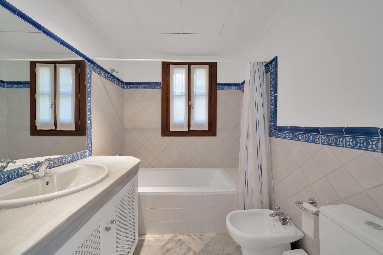 cc10206f791d62621a07bf7cfa75ea24 - 13