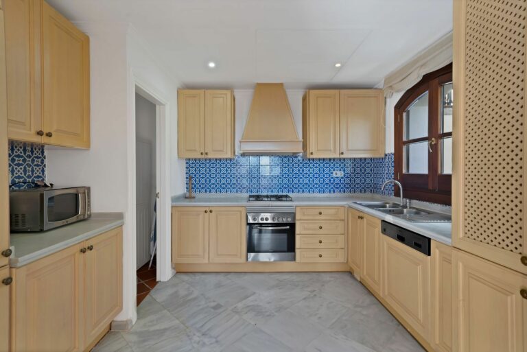 cc10206f791d62621a07bf7cfa75ea24 - 5