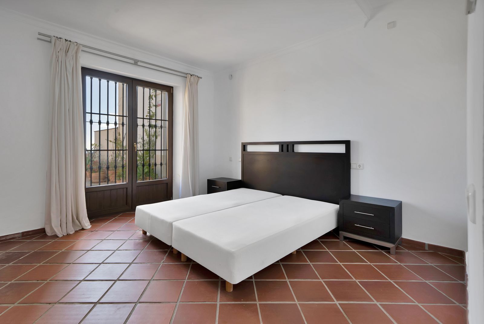 cc10206f791d62621a07bf7cfa75ea24 - 6