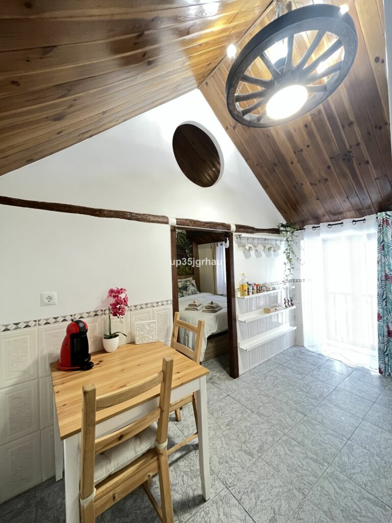 cd535d5d57c15894484b3622bf042063 - 10