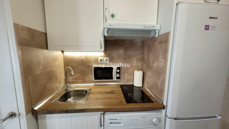 cd535d5d57c15894484b3622bf042063 - 14