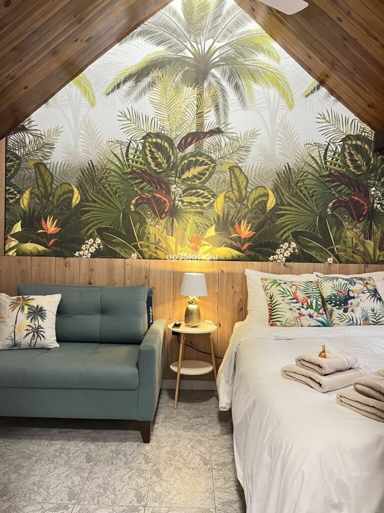 cd535d5d57c15894484b3622bf042063 - 9