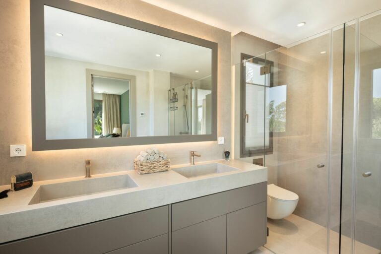 cda95f6524ba03e5605265f61560d07b - 12