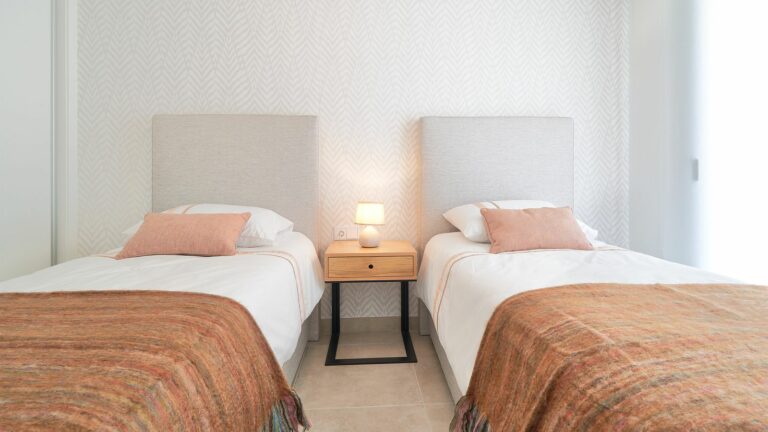 cea70ca02426d7712c5df18c05525f98 - 14