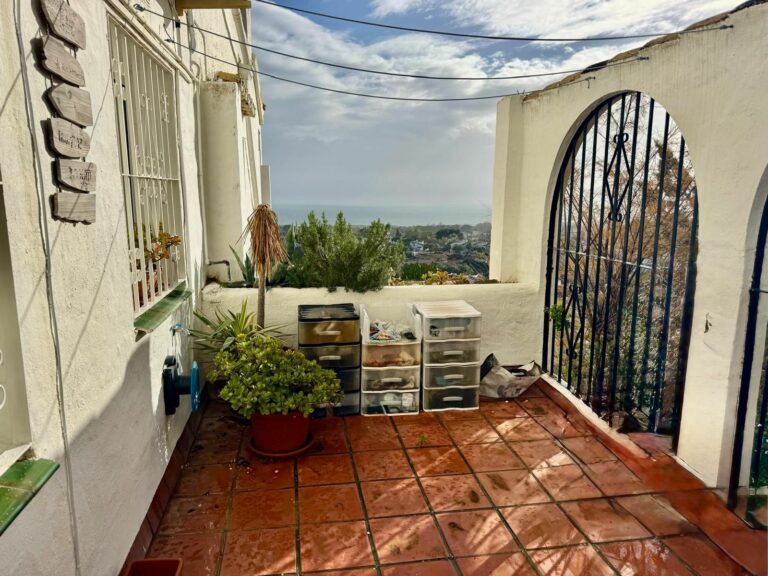 d1e5853feff0931475ad450a17e9d7fe - 8