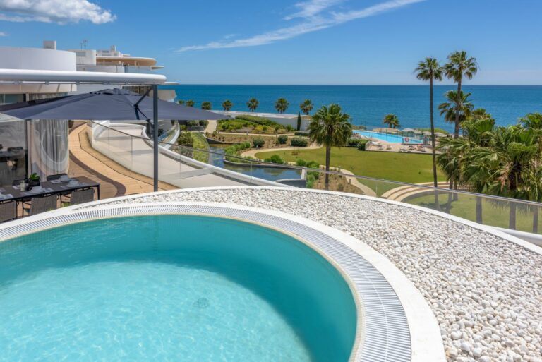 d1fa95f557c1de3a5d84e5d33844e382 - 1