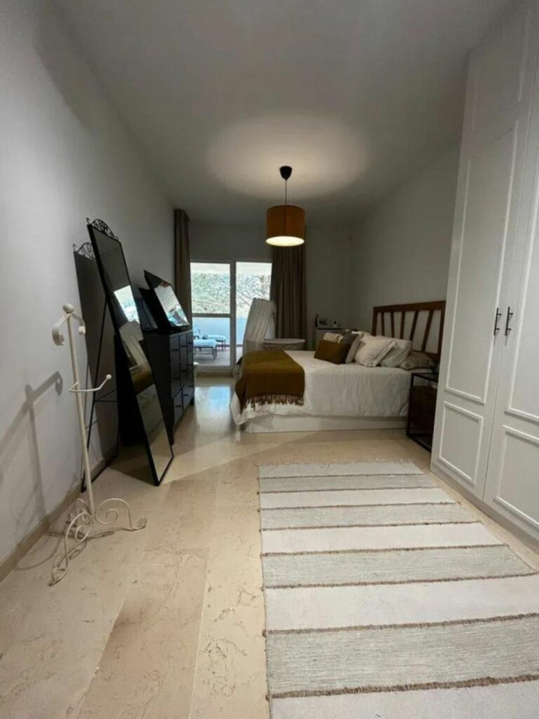 d21e257d5f2cd3fdd4018007ea80c105 - 12