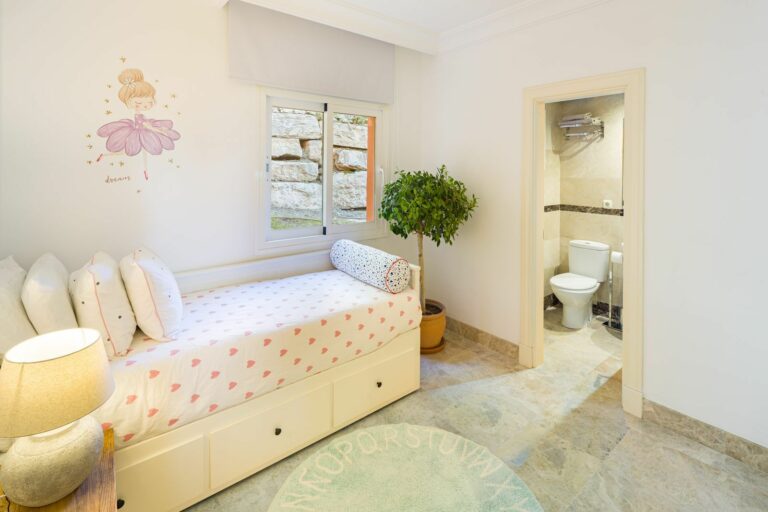 d2a62a2acfa333be9118e7849f210bce - 9