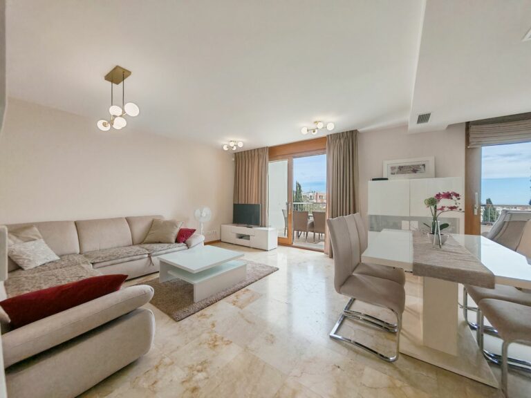 d2e2a7fd413a7292068d2bca72c2a280 - 2