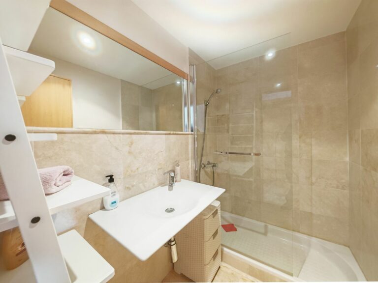 d2e2a7fd413a7292068d2bca72c2a280 - 7