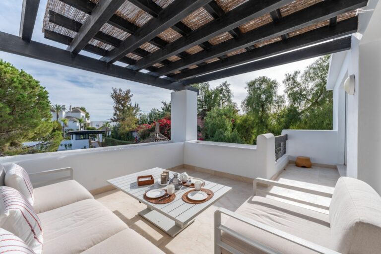 d30482e77202f8a96da6ab25b342265f - 12