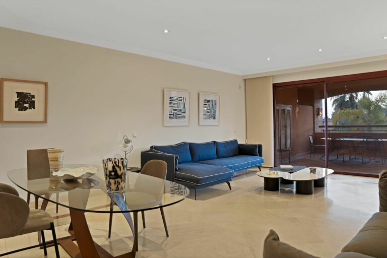 d4a1f18e55bc39159ba9506783226cdf - 14