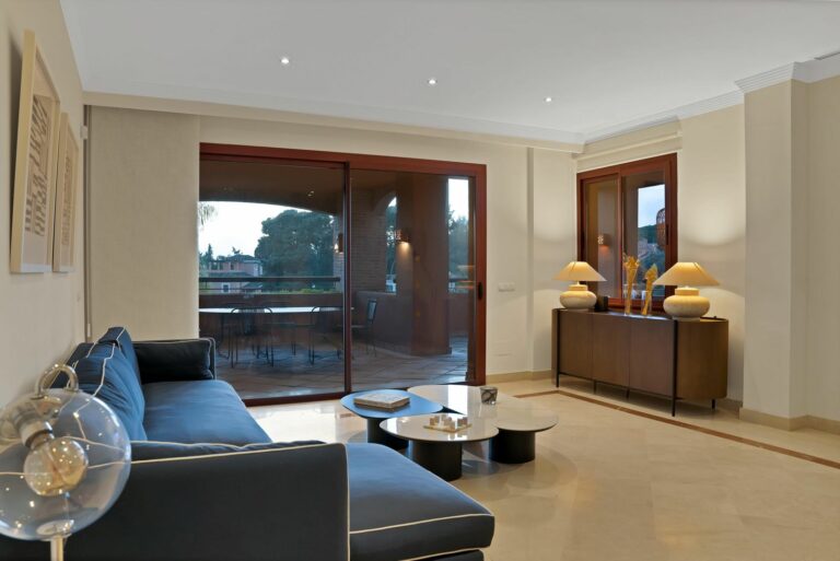 d4a1f18e55bc39159ba9506783226cdf - 15