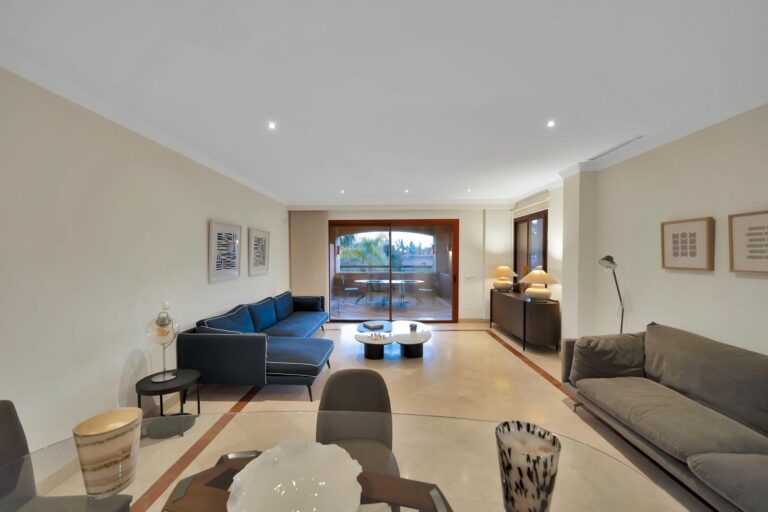 d4a1f18e55bc39159ba9506783226cdf - 16