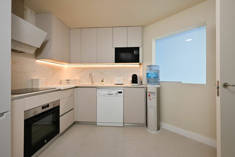 d504402080fe0f16bfe9e1cfe655614d - 4