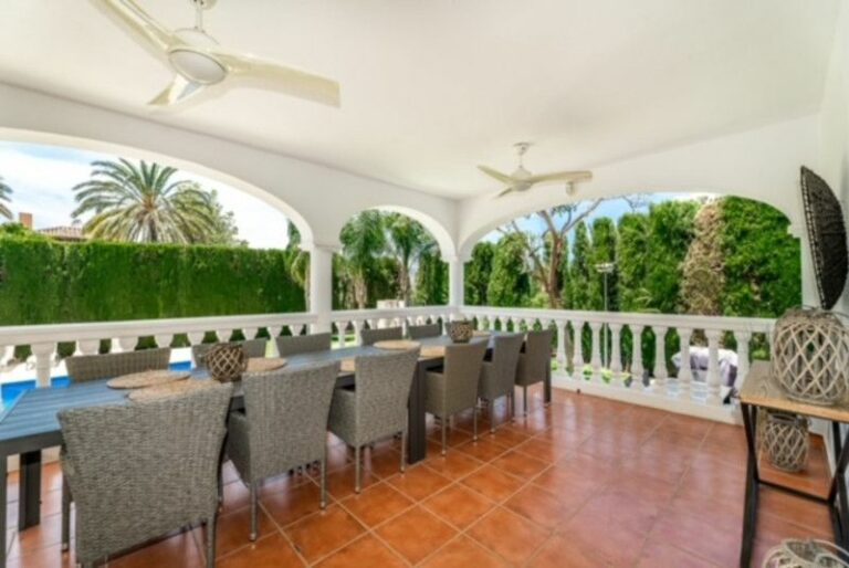 d737611b0abcb9595fad8e99dfbb0178 - 5