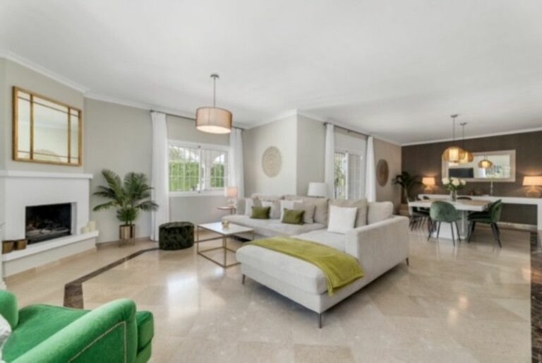 d737611b0abcb9595fad8e99dfbb0178 - 8