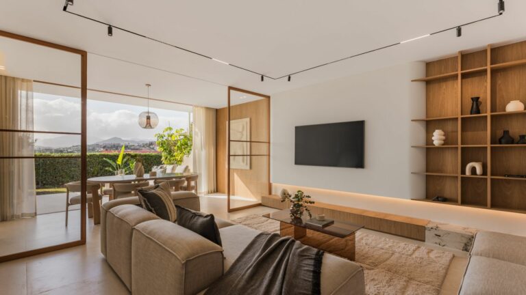 d8ff18cd3658662dd984c716bd3237f5 - 2