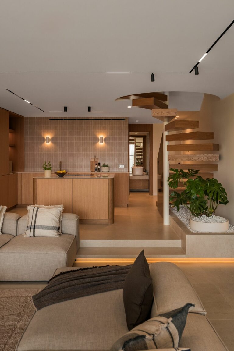 d8ff18cd3658662dd984c716bd3237f5 - 7