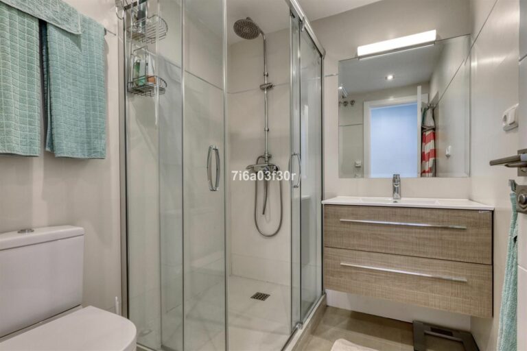 de7f461684b2e00115485439309315b9 - 15