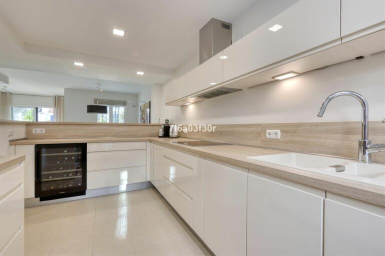 de7f461684b2e00115485439309315b9 - 7