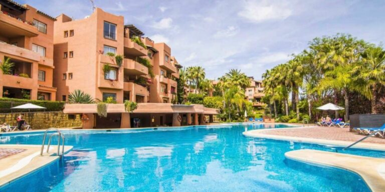 dea45c44bf86861e14687bc1bdac7706 - 15