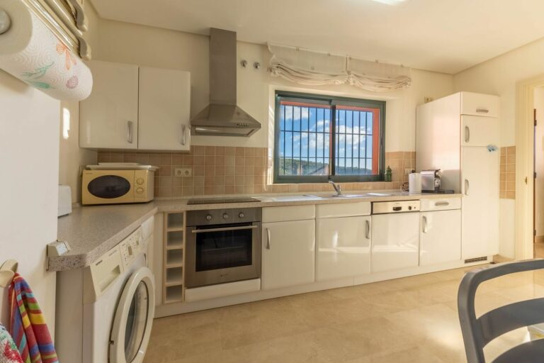 e0d583451b06b76b6efee43b72b9127e - 7