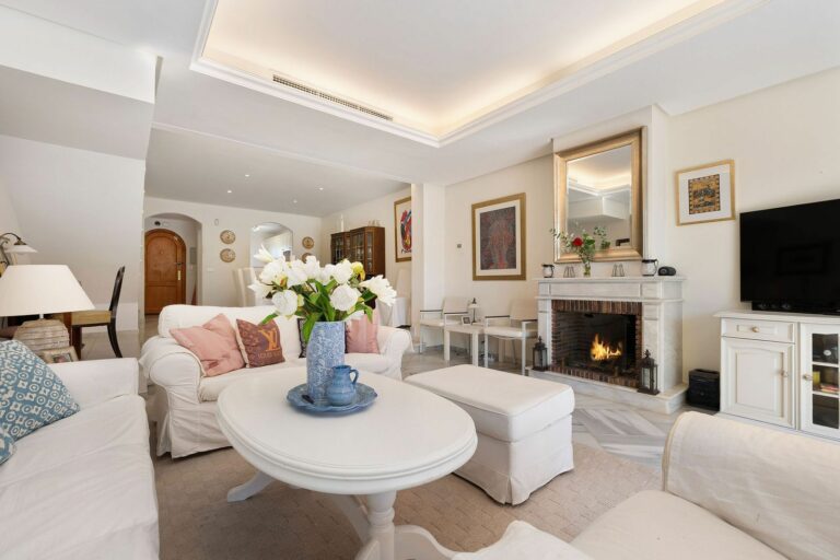 e2ece576f1654fd29060e05cbef23099 - 10