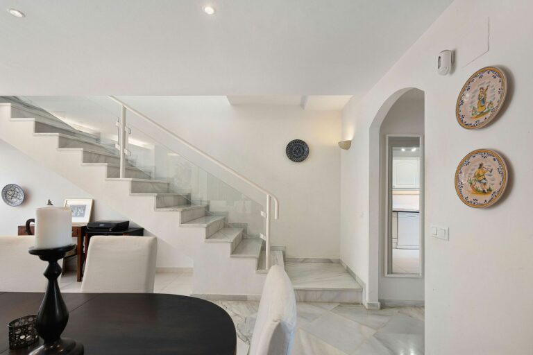 e2ece576f1654fd29060e05cbef23099 - 5